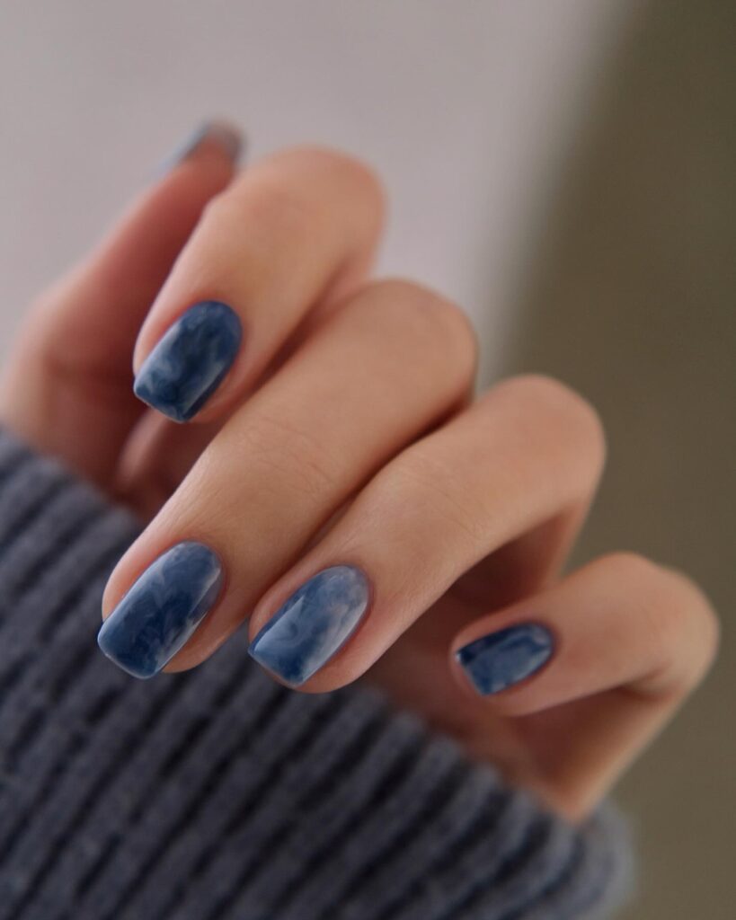 cloudy blue marble nails